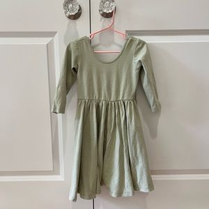 Alice + Ames size 5 reseda green ballet dress
